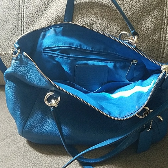 Coach purse - Picture 2 of 2